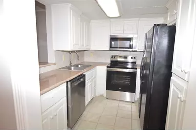 14715 Barryknoll Lane #127, Houston, TX 77079 - Photo 2