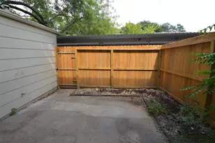 14715 Barryknoll Ln, Houston, TX 77079 - Photo 18