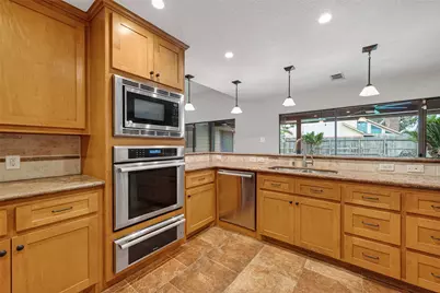 13106 Ivyside Drive, Houston, TX 77077 - Photo 10