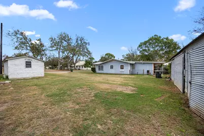 209 3rd Avenue, Columbus, TX 78934 - Photo 4