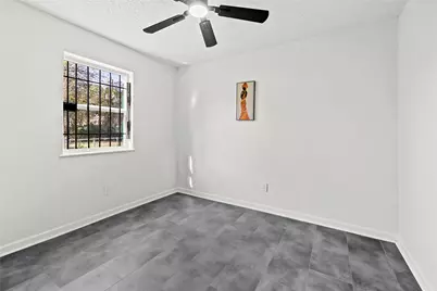 10027 Valley Sun Drive, Houston, TX 77078 - Photo 26