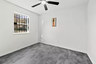 10027 Valley Sun Dr, Houston, TX 77078 - Photo 26