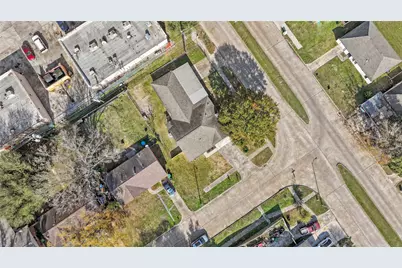 10027 Valley Sun Drive, Houston, TX 77078 - Photo 32