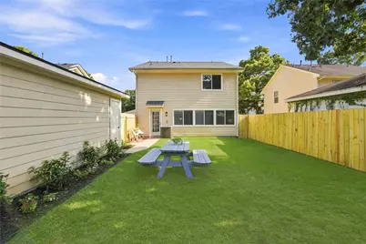 427 Laurel Timbers Drive, Houston, TX 77339 - Photo 28
