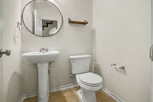 1439 Barras St, Alvin, TX 77511 - Photo 42