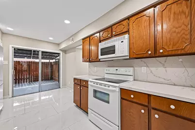 6649 De Moss Drive #649, Houston, TX 77074 - Photo 14