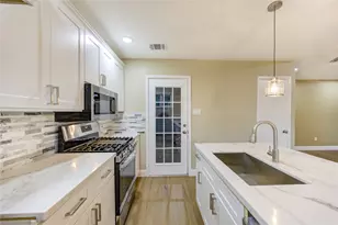 1921 Ripple Creek Dr, Rosenberg, TX 77471 - Photo 4