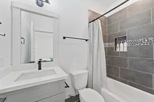 2206 Springwood Vis Ln, Houston, TX 77055 - Photo 10
