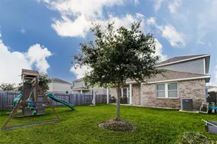 2114 Levant Ln, Baytown, TX 77523 - Photo 20