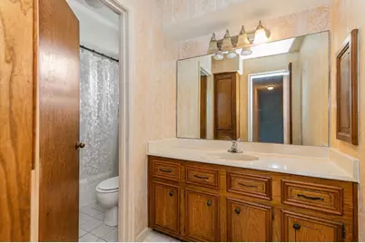 1721 Crest Hill Drive, Conroe, TX 77301 - Photo 14