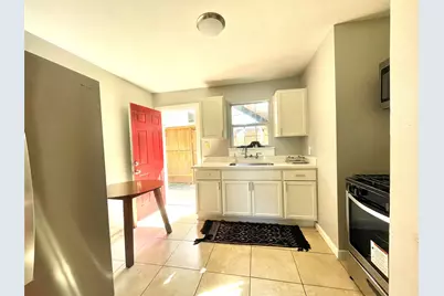 2411 Bastrop #1, Houston, TX 77004 - Photo 10