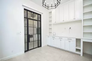 422 Mignon Ln, Houston, TX 77024 - Photo 6