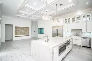 422 Mignon Ln, Houston, TX 77024 - Photo 8