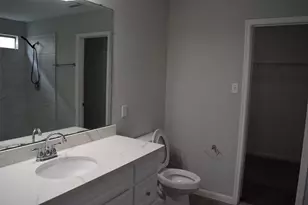 15510 Liberty Bluff Dr, Houston, TX 77049 - Photo 16
