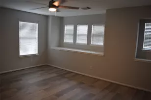 15510 Liberty Bluff Dr, Houston, TX 77049 - Photo 28