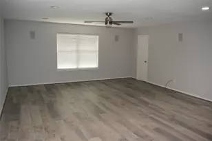 15510 Liberty Bluff Dr, Houston, TX 77049 - Photo 20