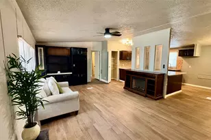 534 Lake Camelot Cir, Ivanhoe, TX 75979 - Photo 4