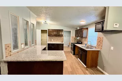534 Lake Camelot Circle, Ivanhoe, TX 75979 - Photo 14