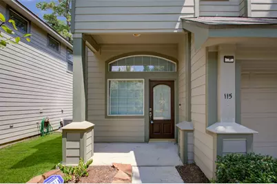 115 W Burberry Circle, The Woodlands, TX 77384 - Photo 2