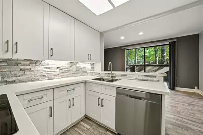 171 Litchfield Lane, Houston, TX 77024 - Photo 20