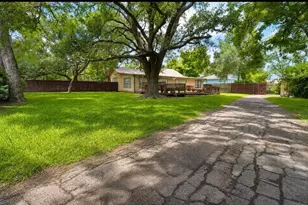 315 S Johnson St, Alvin, TX 77511 - Photo 1