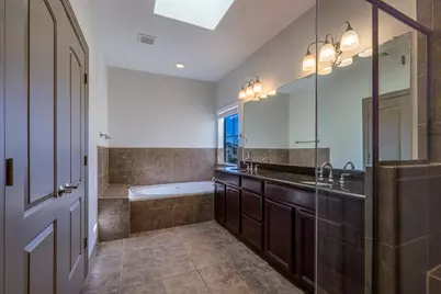 10626 Clearview Villa Place, Houston, TX 77025 - Photo 18