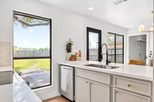 2501 Ironclad Dr, League City, TX 77573 - Photo 12