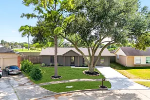 2501 Ironclad Dr, League City, TX 77573 - Photo 2