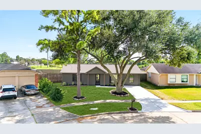 2501 Ironclad Drive, League City, TX 77573 - Photo 2
