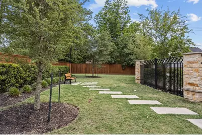 1705 Lindsey Ridge Drive, Houston, TX 77055 - Photo 22
