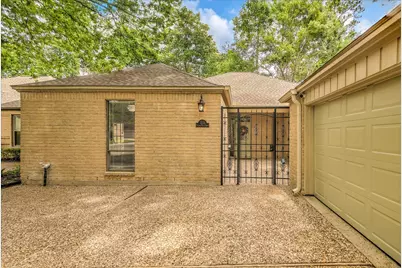 3231 Village Falls Court, Kingwood, TX 77339 - Photo 4