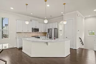 2025 Cambridge Heights Pl, Houston, TX 77045 - Photo 12