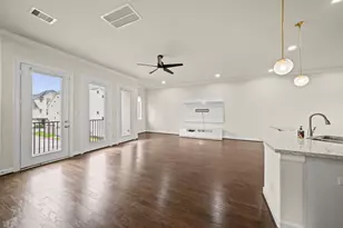 2025 Cambridge Heights Pl, Houston, TX 77045 - Photo 8