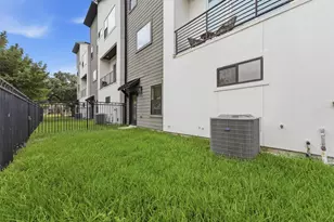2404 Hadley, Houston, TX 77003 - Photo 28