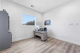 2404 Hadley, Houston, TX 77003 - Photo 18