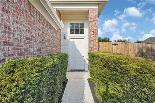 11226 Valley Kings Dr, Houston, TX 77089 - Photo 2
