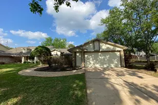 2439 Woodstream Blvd, Sugar Land, TX 77479 - Photo 2