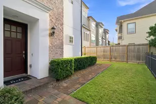 2705 Arabelle Grove, Houston, TX 77007 - Photo 2