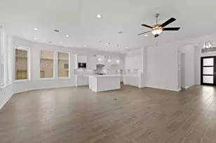 18111 Scarlett Hummingbird Ct, Conroe, TX 77302 - Photo 4