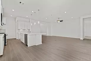 18111 Scarlett Hummingbird Ct, Conroe, TX 77302 - Photo 6