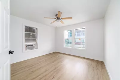 2305 Wilshire Street, Houston, TX 77023 - Photo 12