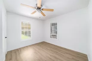 2305 Wilshire St, Houston, TX 77023 - Photo 14