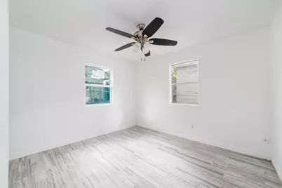 2305 Wilshire Street, Houston, TX 77023 - Photo 22