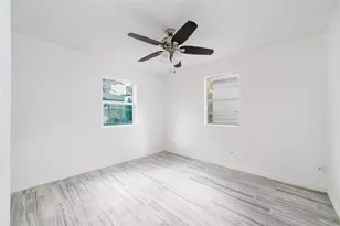 2305 Wilshire St, Houston, TX 77023 - Photo 22