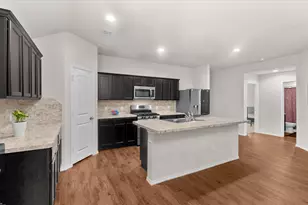 5611 Rainflower Terrace Ln, Spring, TX 77389 - Photo 10