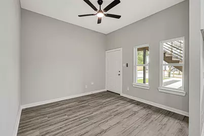 301 Bolden Street, Houston, TX 77029 - Photo 4