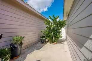 9511 Farrell Dr, Houston, TX 77070 - Photo 26