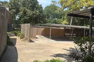 889 Wax Myrtle Ln, Houston, TX 77079 - Photo 22