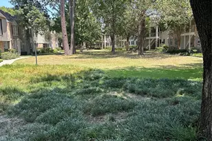 889 Wax Myrtle Ln, Houston, TX 77079 - Photo 24