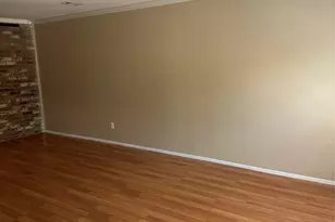 889 Wax Myrtle Ln, Houston, TX 77079 - Photo 8